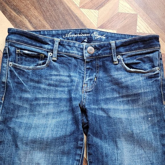 American Eagle Outfitters Medium Wash Straight Leg Jeans Size 4 - Picture 4 of 16